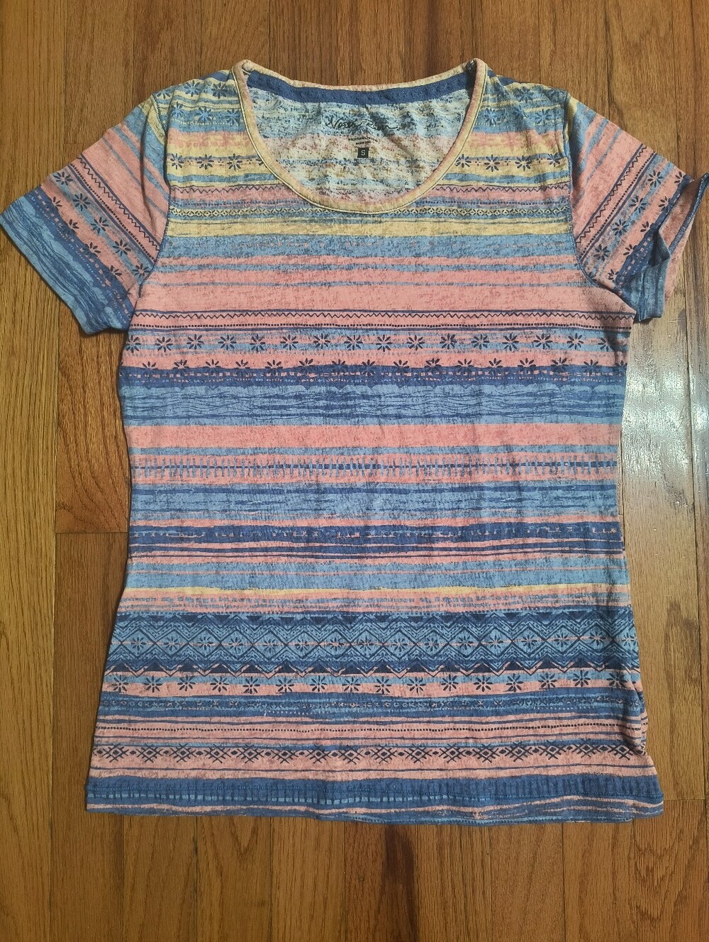 Pick 3/$10⭐North River Outfitters Multicolor Shirt, Women's Small